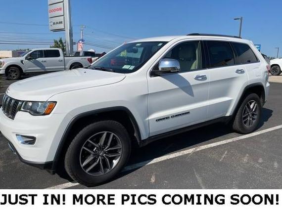 JEEP GRAND CHEROKEE 2017 1C4RJFBG7HC811239 image